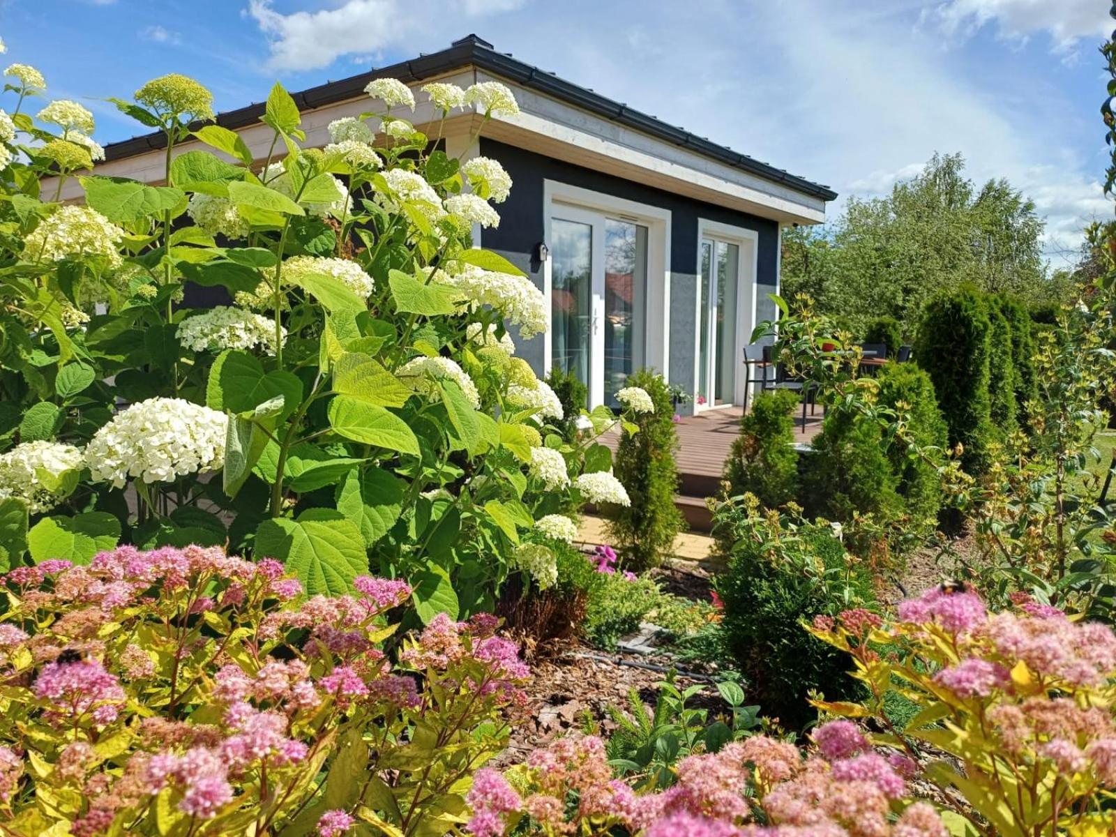 Family Garden House With Free Private Parking & Playground Riga Exterior foto